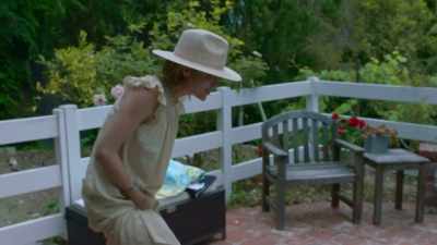This is like Studio City's version
of Grey Garden. - Introducing, Selma Blair