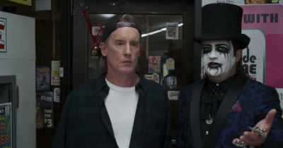 This is Lisa and her daughter Lisa. - Clerks III