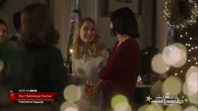 - This looks amazing.
- Thank you. - Meet Me at Christmas