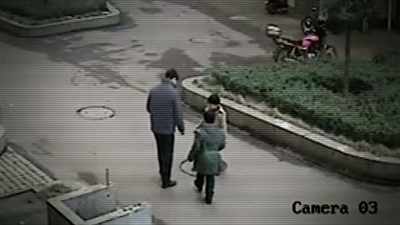 THIS MAN IN CHINA HAS NO IDEA - Strange Evidence