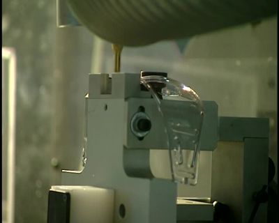 THIS MILLING MACHINE
AUTOMATICALLY REMOVES - How It's Made