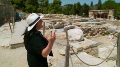 "This is Minoan civilisation!" - Raiders of the Lost Past with Janina Ramirez