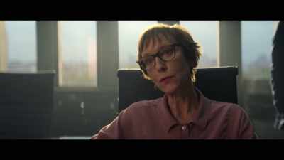 This is Mr Carver.
He cleans up messes for us. - The Day of the Jackal