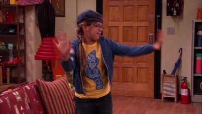 THIS MUSIC IS FANTASTIC. - iCarly