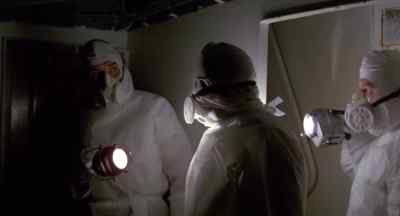 This must be the officers' mess. - Contamination