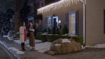 This is my new house! - Trading Up Christmas