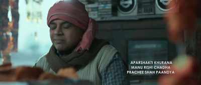 This new lad is a magician. - Hum Do Hamare Do