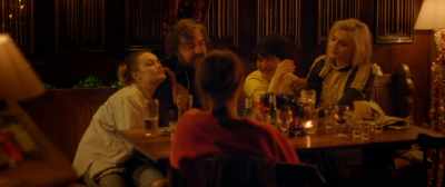 - This is nice.
- Yeah, Christmas. - Love Spreads