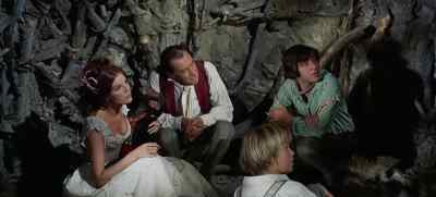 This is obviously
the gentleman to talk to. - Doctor Dolittle