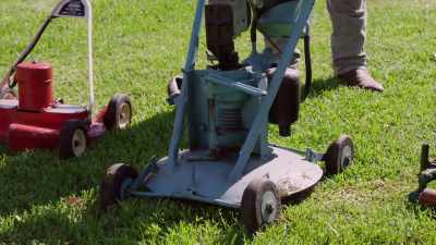This one is Lawrence Hall's
1948 Mowhall Mower, - Aussie Inventions That Changed The World