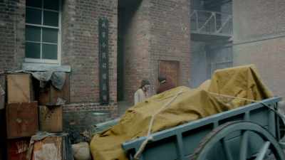 This one, the Windsor,
that's ivory and badger bristles. - Quacks