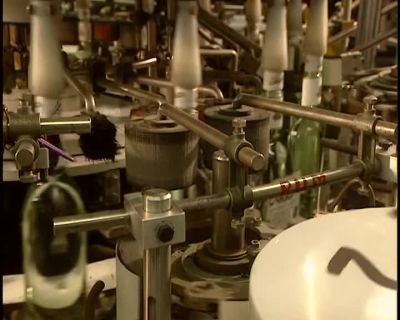 THIS OTHER MACHINE
FILLS 120 BOTTLES - How It's Made