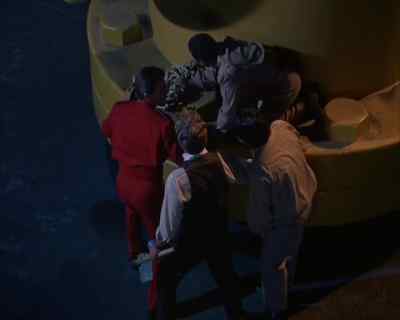 This is our chance.
Let's get in the crate. - Land of the Giants