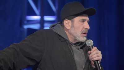 This is performance-enhanced.
You know that right now, right? - Dave Attell: Hot Cross Buns