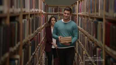 This place is a maze.
- If you ever get lost, - Crossword Mysteries: Proposing Murder