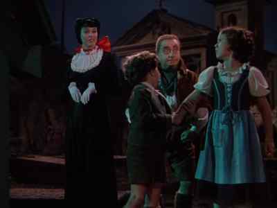 - This place is bad enough in the daytime. - The Blue Bird
