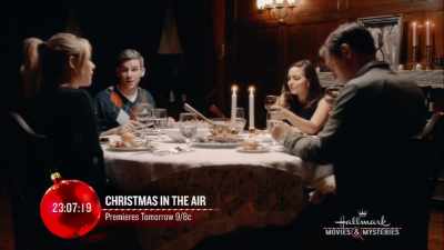 - This place is incredible.
- Well, it's not mine yet. - The Perfect Christmas Present