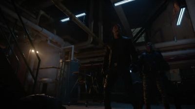 THIS PLACE IS
ABOUT TO EXPLODE! - Arrow