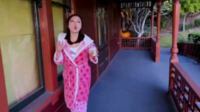 This place
is not so terrible after all, - Kung Fu Ghost