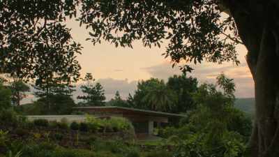 This place has won
two global wellness awards, - Nine Perfect Strangers