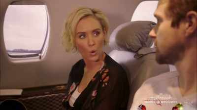- This plane is going to Vermont.
- What? - Romance at Reindeer Lodge