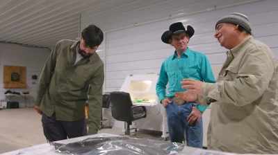 THIS REALLY STARTS TO SHOW
THE REALLY GOOD QUALITY - Dino Hunters