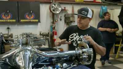 This rear end
has been modified,
it's been strengthened, - Shorty's Dream Shop