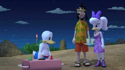 This reminds me of... my best friends. - Mickey and Minnie Wish Upon a Christmas