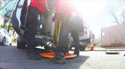 This remote control camera
can roll along the sewer floor - Sewer Divers