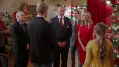 This is Sam, Sophie,
and Sam's mother, Annie. - Jingle Bell Princess