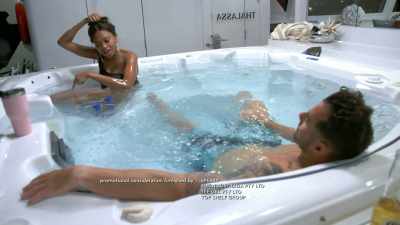 This shouldn'’t be
a conversation right now - Below Deck Down Under