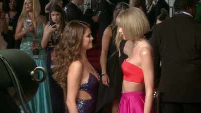 This is somebody
trying to take away
what I've built, - Taylor Swift vs Scooter Braun: Bad Blood