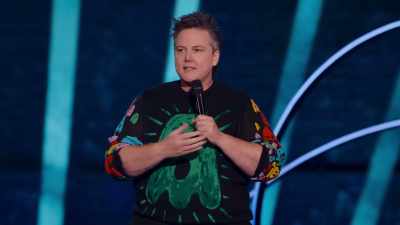 This stage is about to be commanded. - Hannah Gadsby's Gender Agenda