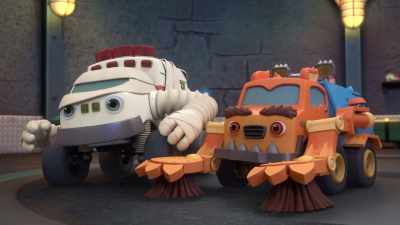 This storm could be dangerous,
so let's work in pairs. - Mighty Monsterwheelies