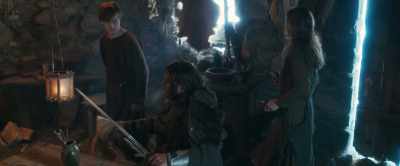 This sword is chipped,
see, here and here. - Robert the Bruce