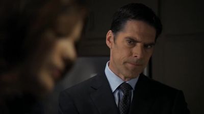 This team's got to be very
well-coordinated to be pulling this off. - Criminal Minds