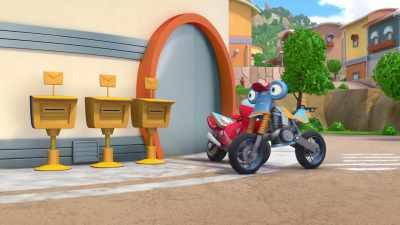 - This is the address,
but there are no blue mailboxes. - Ricky Zoom