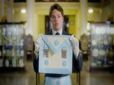 This is the apron
of a Third Degree Master Mason. - Inside the Freemasons