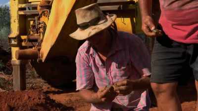 This is the find
Col's crew has desperately needed. - Outback Opal Hunters