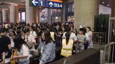 This is the first concert
where BLACKPINK has been able - Blackpink: Light Up the Sky
