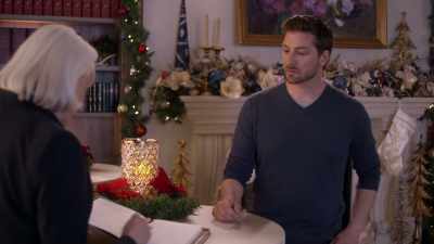 This is the first year
we won't have a silent auction. - Catering Christmas