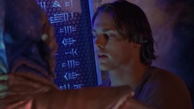 This is the guest quarters. - Stargate SG-1