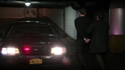 - This the guy?
- He's all yours. - Person of Interest