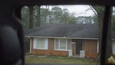 This was the house.
It looks so little. - TLC Forever