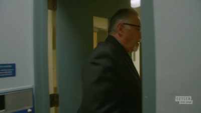 This is the interview room
we were in. - Manifesto of a Serial Killer