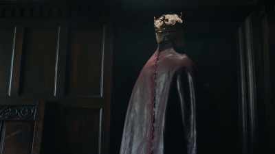 This is the king. Open the door. - The Spanish Princess