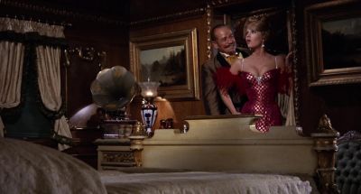 This is the master bedroom - Cat Ballou