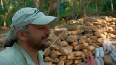 This is the moment we've
been waiting for for about a year. - Lost Treasures of the Maya