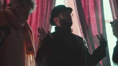 - This is the only lesbian bar in town. - Living for the Dead