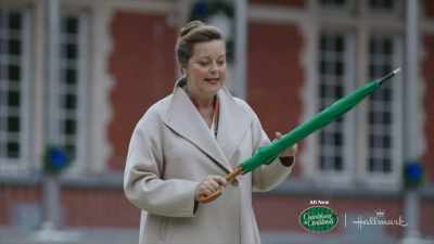This is the perfect protection. - The Royal Nanny